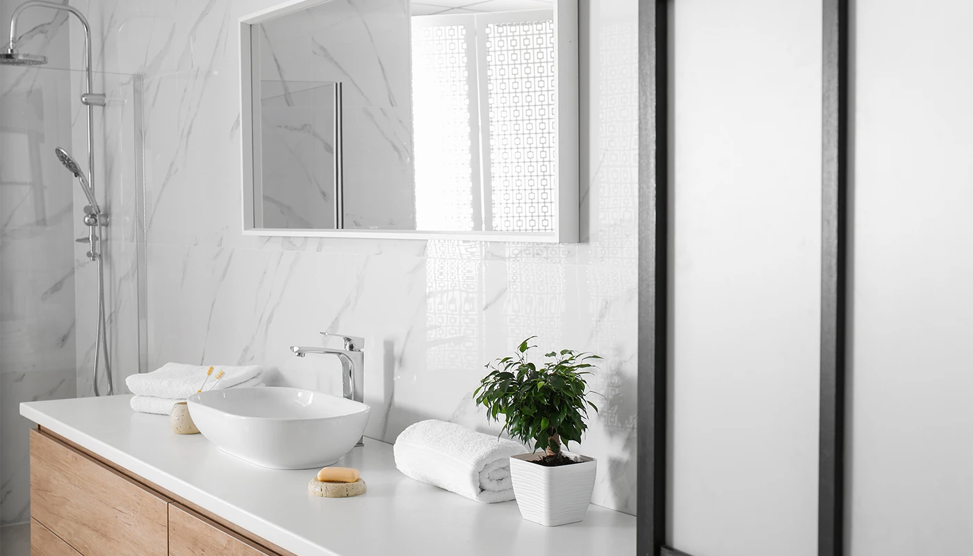 Screen Mirrors and Glass